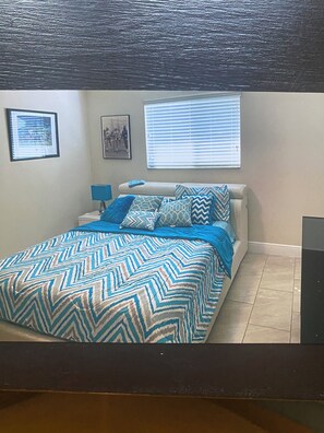 4 habitaciones, escritorio, tabla de planchar con plancha y wifi gratis 