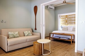 Beach Bungalow | Living area - Niu Beach Hotel Moorea (Moorea-Maiao)