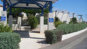 Enceinte de lâhĂ©bergement