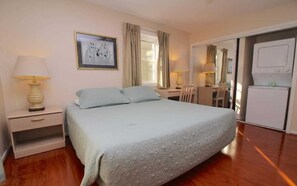 2 bedrooms, iron/ironing board, WiFi, bed sheets - Summer Bayview Escape – 2BR Retreat (Ocean City)