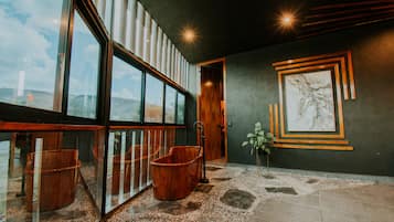 1 kamar tidur, selimut bulu angsa, dan setrika/meja setrika