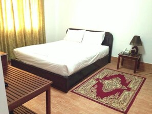 Suite familiar | Escritorio, cortinas opacas, tabla de planchar con plancha y wifi gratis