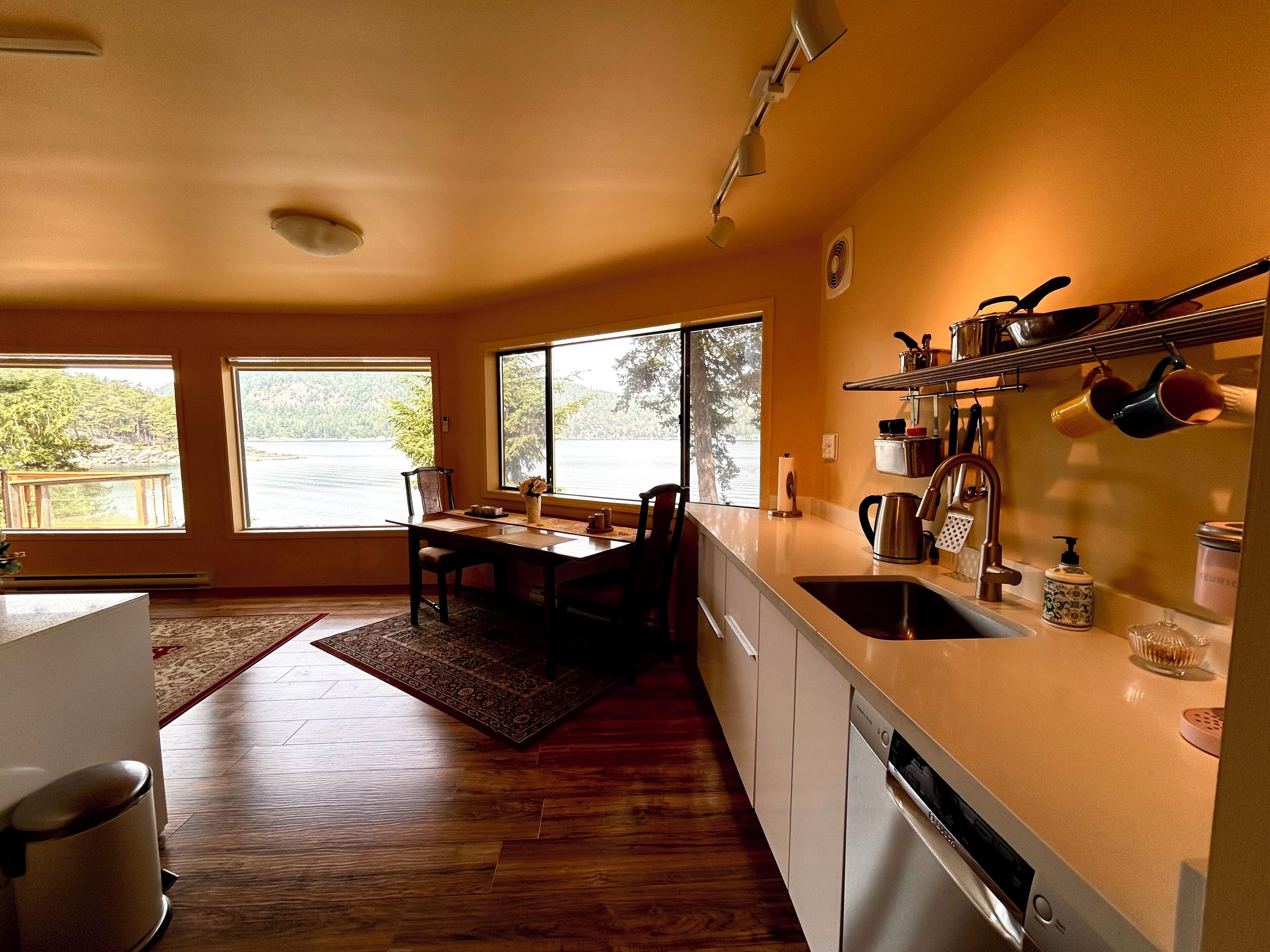Coffee/tea maker, fridge, dishwasher, electric kettle