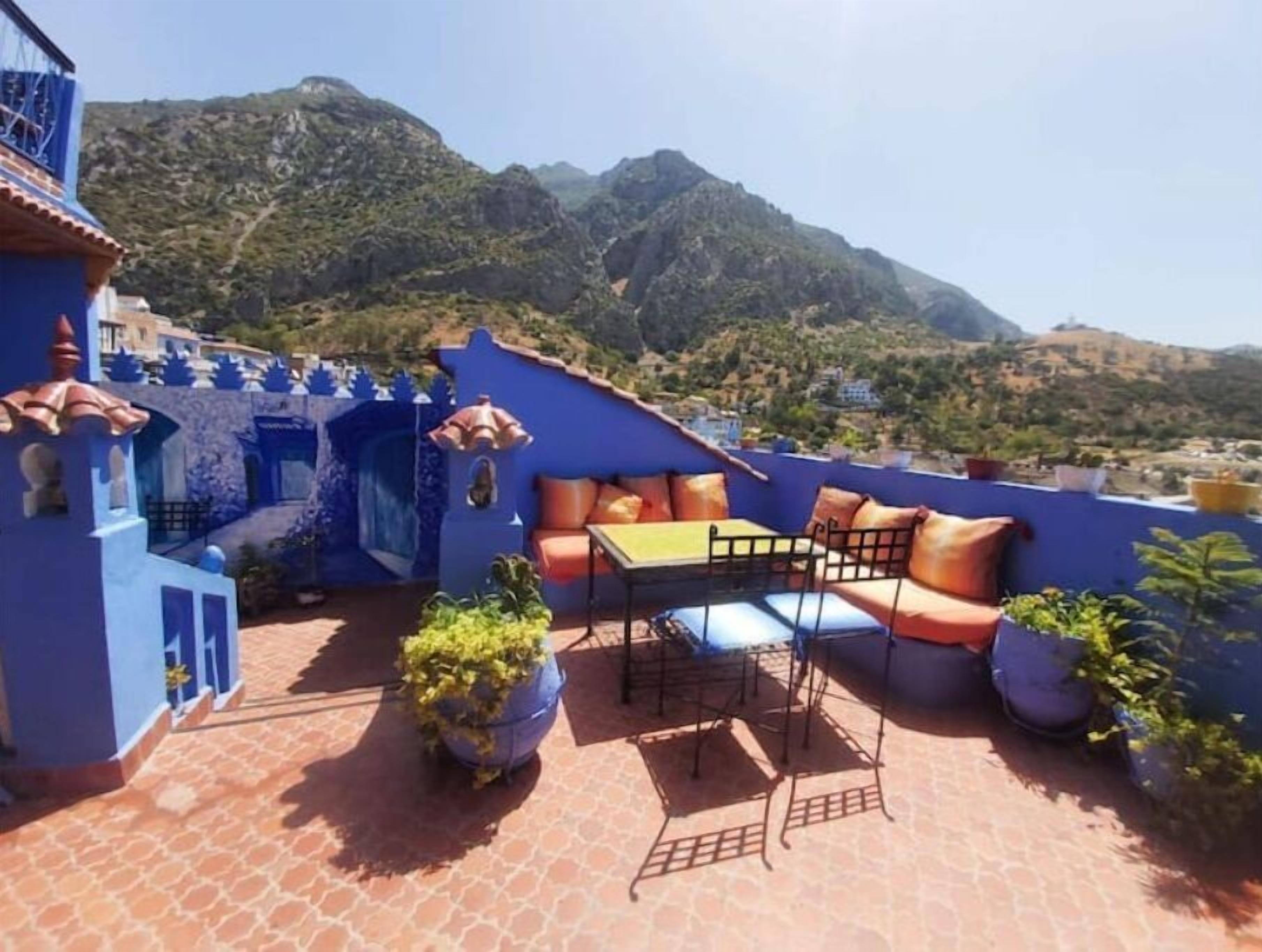 تناول الطعام بالخارج