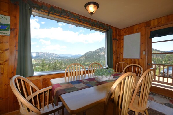 تناول الطعام