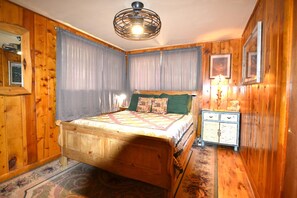 2 bedrooms, travel cot, free WiFi, bed sheets