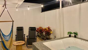 Bain à remous intérieur