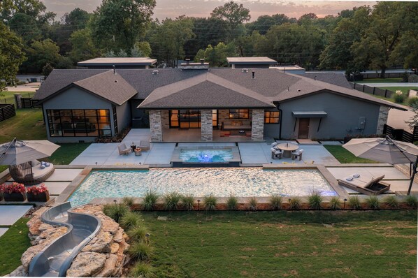 Piscine extérieure, piscine chauffée