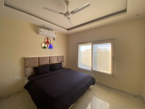 2 bedrooms, free WiFi, bed sheets, wheelchair access