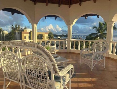 Welcome to Casa Blanca Samaná: W