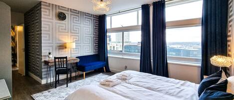 2 bedrooms, iron/ironing board, travel cot, free WiFi