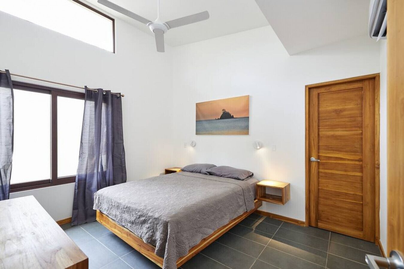 2 makuuhuonetta, työpöytä, vauvan matkasänky, Wi-Fi