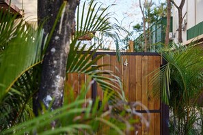 Property grounds - Townhome #4 Private Pool & Garden 300Mtrs to Beach (Tamarindo)