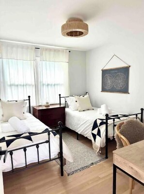 3 habitaciones, tabla de planchar con plancha y wifi gratis