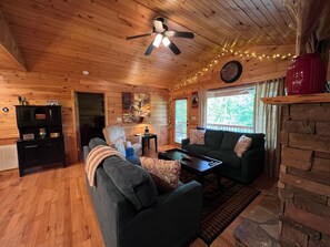 Télévision, baby-foot