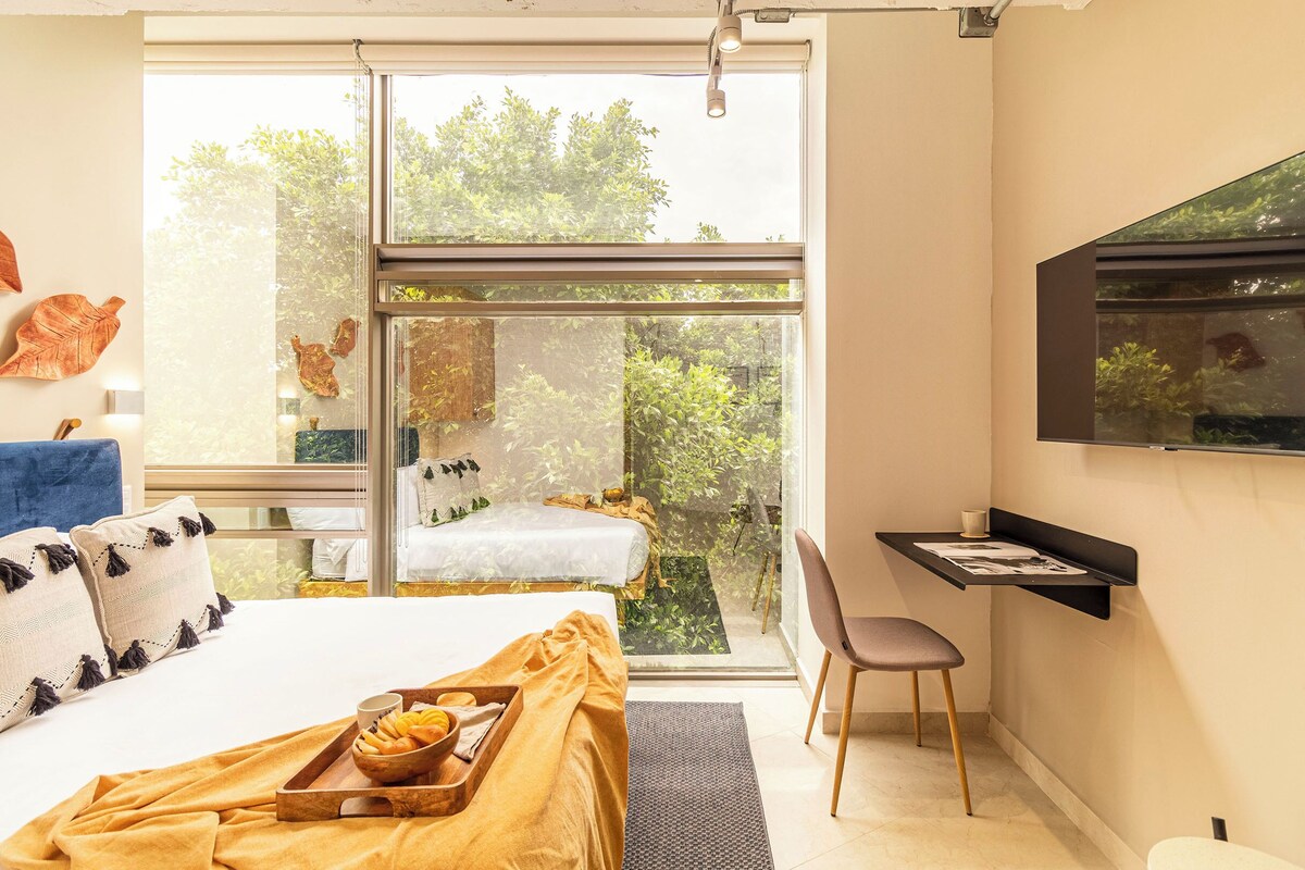 Superior One bedroom Apartment with view | 1 dormitorio, caja fuerte, escritorio