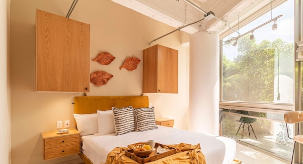 One bedroom Premier Apartment | 1 soveværelse, pengeskab på værelset, individuelt design, skrivebord