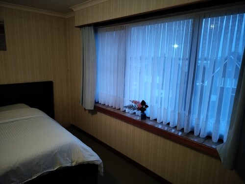 Hi.
It's family house with rooms , private room wifi shared kitchen,WC , douche.