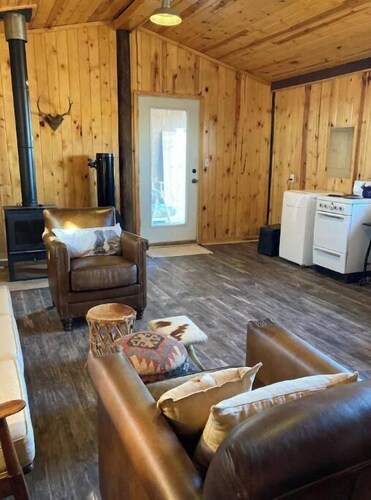 Horse-themed Airbnb Lees Summit