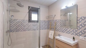 Badewanne, Haartrockner
