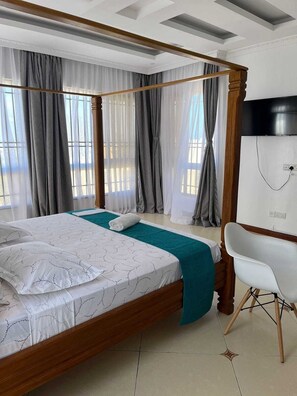 4 Schlafzimmer, Bügeleisen/Bügelbrett, WLAN, Bettwäsche