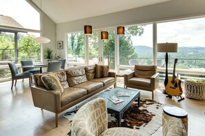 TV, fireplace, stereo - Contemporary Asheville Home w/ Panoramic Views! (Asheville)