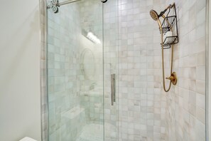 Hair dryer, towels