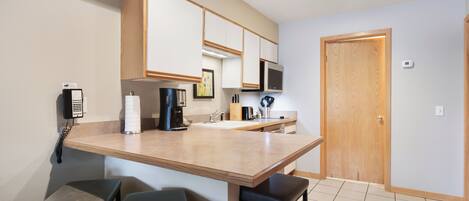 雪櫃、微波爐、爐具、咖啡機/沖茶器