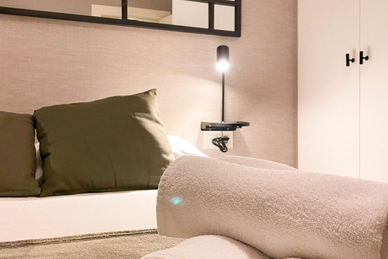 2 habitaciones, tabla de planchar con plancha, wifi y ropa de cama 