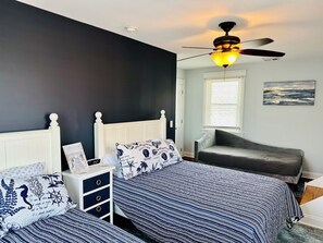 3 chambres, fer et planche à repasser, Wi-Fi, draps fournis