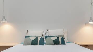 2 bedrooms, iron/ironing board, travel cot, WiFi