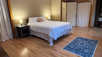 3 soverom, skrivebord, wi-fi (inkludert) og sengetøy