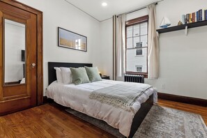 1 bedroom, in-room safe, desk, iron/ironing board