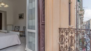 1 chambre, fer et planche à repasser, accès Internet, draps fournis