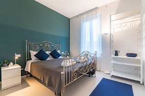 3 camere