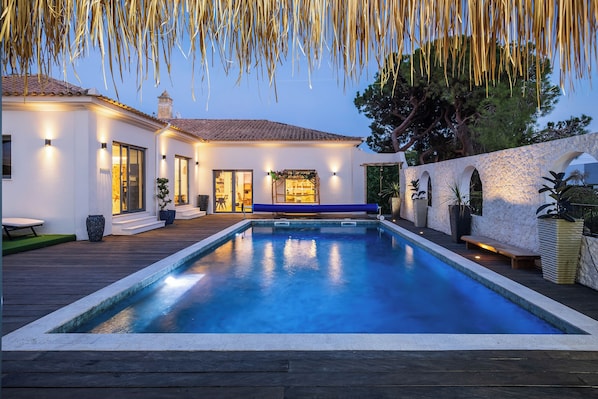 Piscine extérieure, piscine chauffée