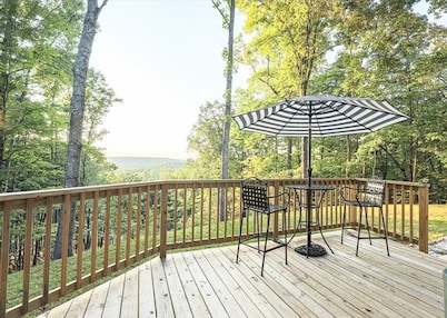 1 bdrm Modern Oasis near everything.