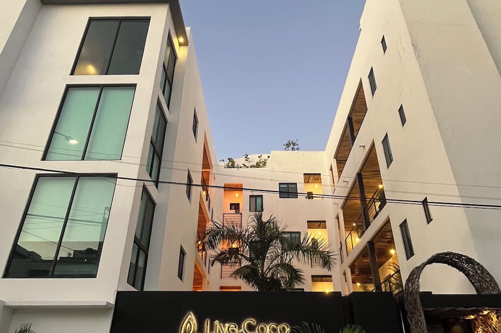 Coco Live Suites