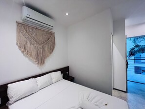 Coffres-forts dans les chambres, draps fournis