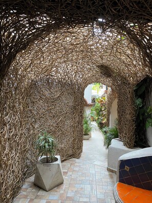 Interior entrance - Enigmatic Boutique Hotel (Cancun)