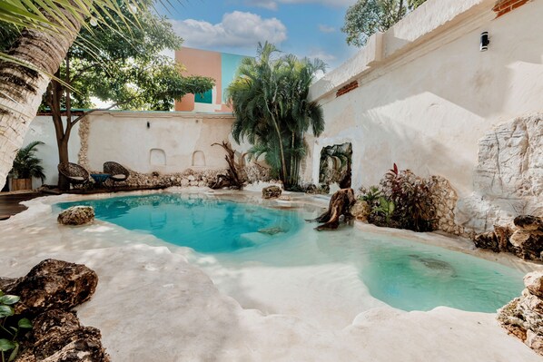 Outdoor pool - Enigmatic Boutique Hotel (Cancun)