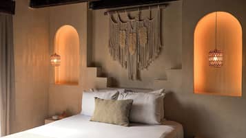 Signature Double Room | Individually decorated, bed sheets