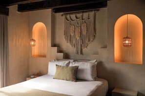 Signature Double Room | Individually decorated, bed sheets - Enigmatic Boutique Hotel (Cancun)