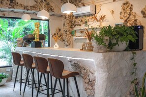 3 restaurants; breakfast, lunch, dinner, and brunch served - Enigmatic Boutique Hotel (Cancun)