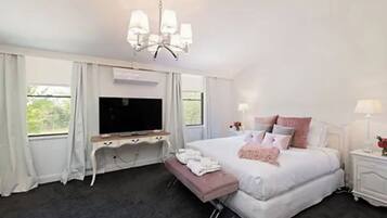 1 bedroom, iron/ironing board, bed sheets