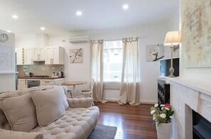 Living area - Pirralilla Estate  Governess Cottage (Aldgate)