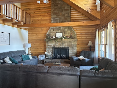 Cozy cabin on the hill with amazing surroundings.