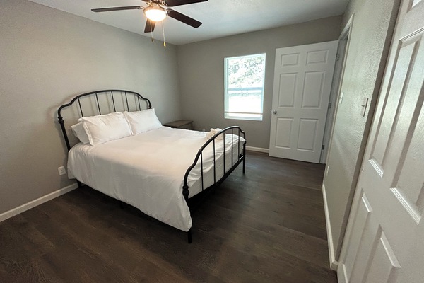 2 bedrooms, bed sheets
