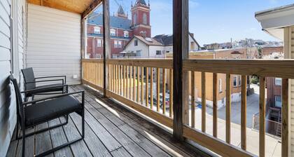 House for Group stays- Near Sheraton & Downtown - Office Room
