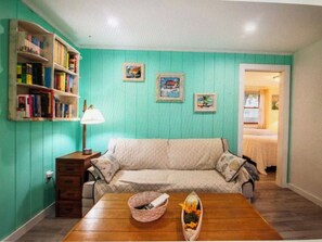 2 chambres, fer et planche à repasser, Wi-Fi gratuit, draps fournis